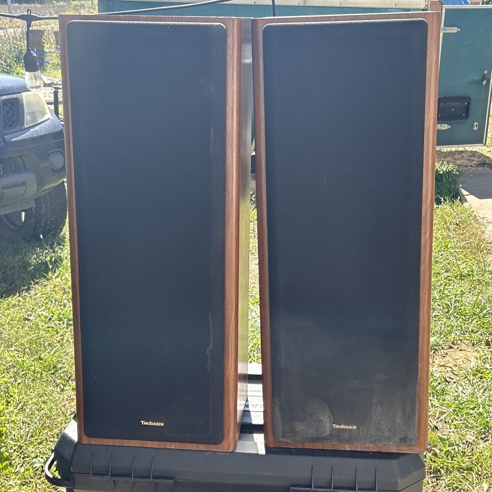 Technics SB-A54 3-Way Floor Speakers Home Audio 260w 8 Ohms TESTED